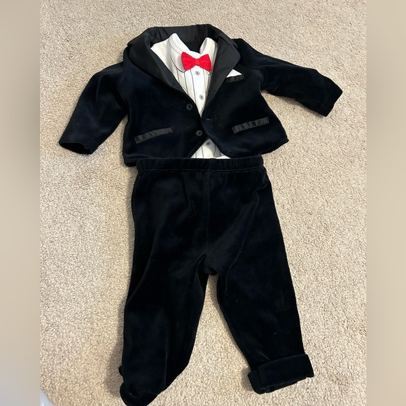Little me 3 piece suit for baby! Size 6 months. - Picture 1 of 5